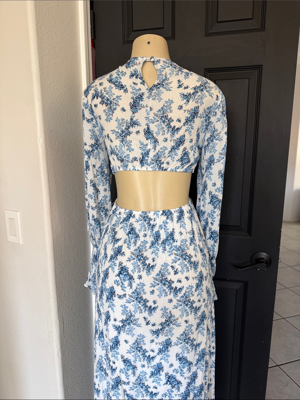 Blue Floral Tie-Front Maxi Dress New size M - Picture 4 of 5